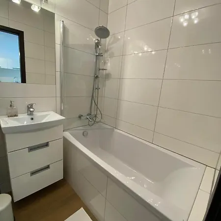 Apartament Bursztynowy Apartment *
